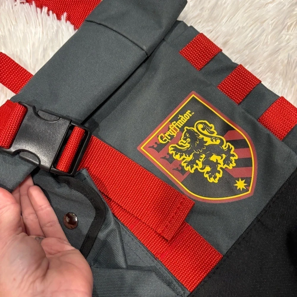 Bioworld Harry Potter Gryffindor Messenger Bag Gray Red